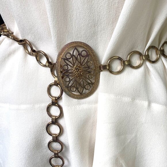 Vintage Gold Tone Chain Link Belt Ornate Oval Medallion Buckle Adjustable to 35" - Picture 1 of 7